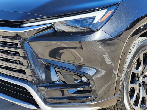 New 2026 Lexus TX 500h AWD image 5