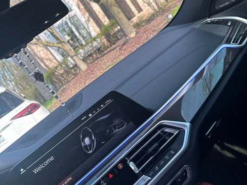 Used 2022 BMW X6 M50i w/ Executive Package AWD/4WD image 9