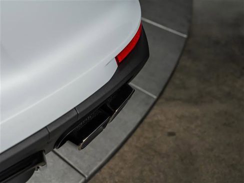 New 2026 Porsche Panamera Turbo image 36