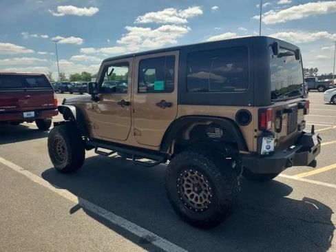 Used 2015 Jeep Wrangler Unlimited Sport w/ Quick Order Package 24S AWD/4WD image 4