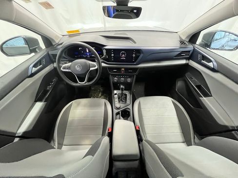 Certified 2022 Volkswagen Taos SE w/ Panoramic Sunroof Package image 14