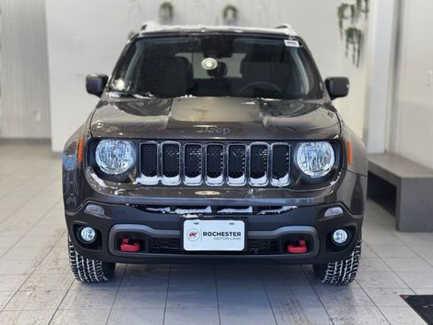 Used 2019 Jeep Renegade Trailhawk w/ Cold Weather Group II image 31