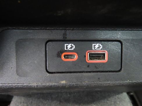 Used 2025 Nissan Altima 2.5 SV FWD image 30