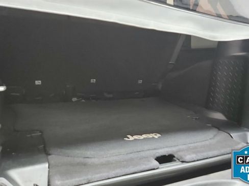 Used 2017 Jeep Wrangler Unlimited Sport w/ Connectivity Group image 34