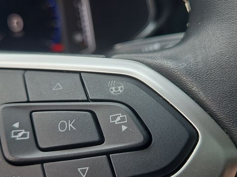 Certified 2024 Volkswagen Taos SEL AWD/4WD image 14
