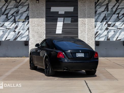 Used 2017 Rolls-Royce Wraith RWD image 12