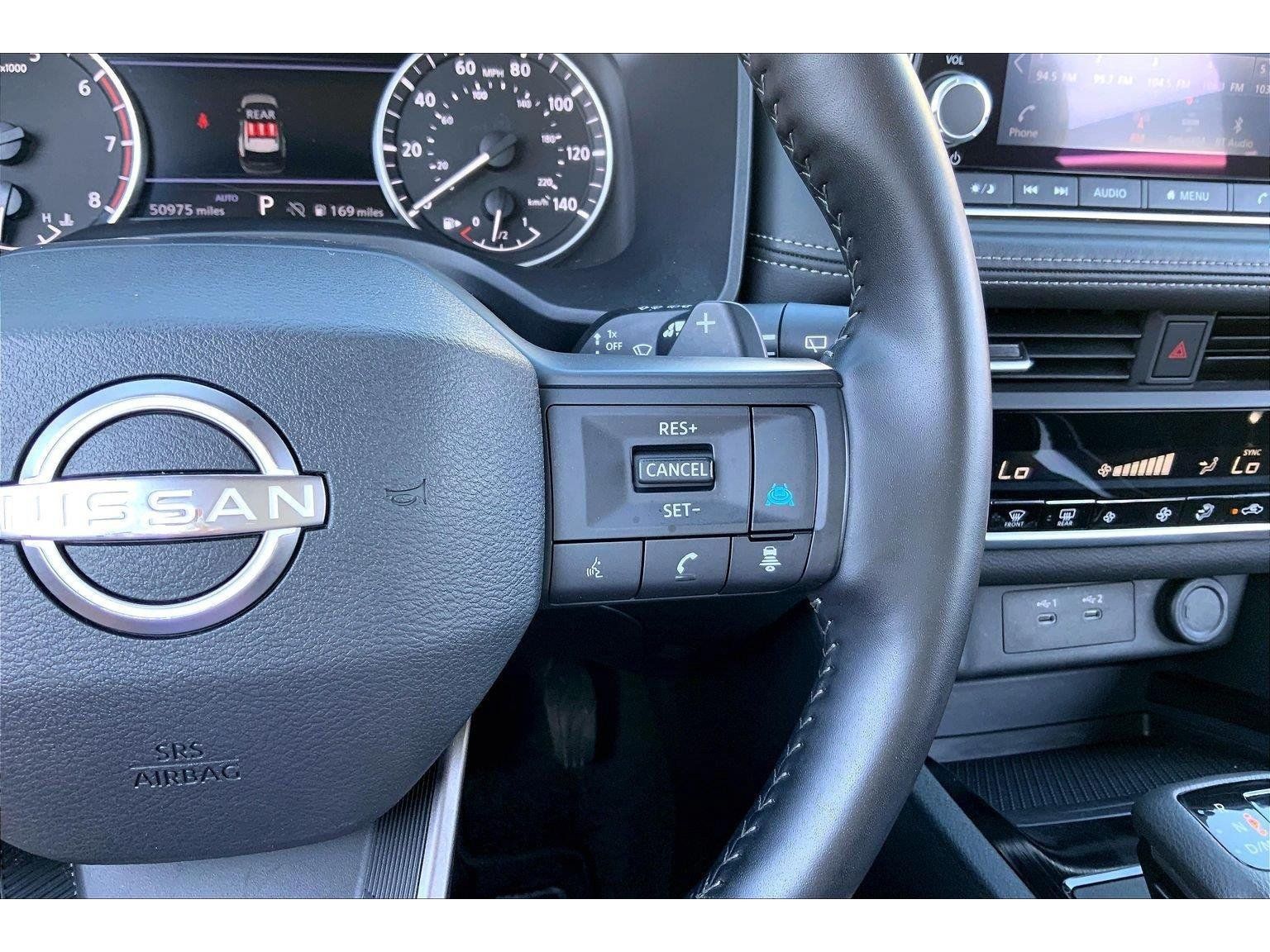 Used 2025 Nissan Rogue SV AWD/4WD image 18