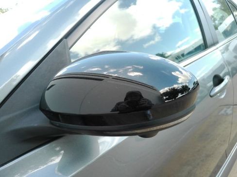 Used 2025 Nissan Sentra SR w/ SR Premium Package FWD image 15