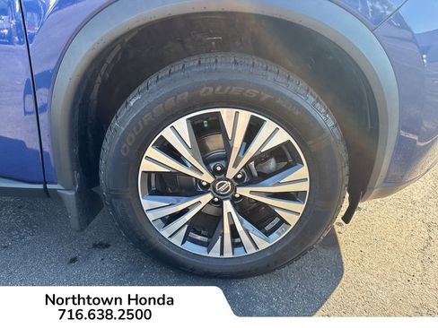 Used 2021 Nissan Rogue SV w/ Premium Package image 14