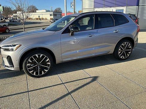 New 2026 Volvo XC60 B5 Ultra w/ Climate Package AWD/4WD image 11