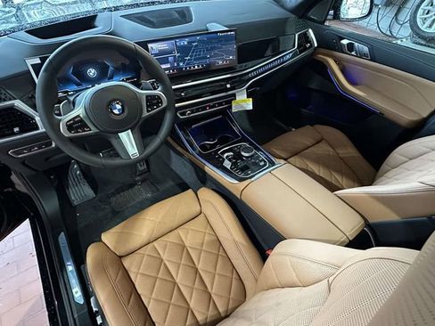 New 2026 BMW X7 xDrive40i w/ M Sport Package AWD/4WD image 10