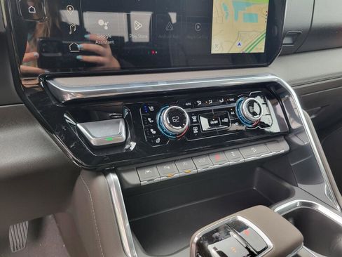 New 2026 GMC Sierra 1500 Denali AWD/4WD image 17