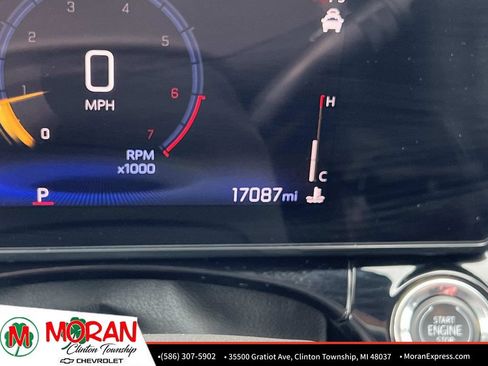 Certified 2024 Chevrolet Trax RS w/ Driver Confidence Package FWD image 19