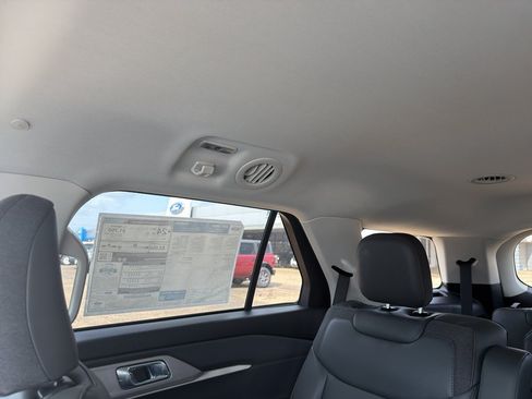 New 2026 Ford Explorer Active w/ Active Comfort Package RWD image 37