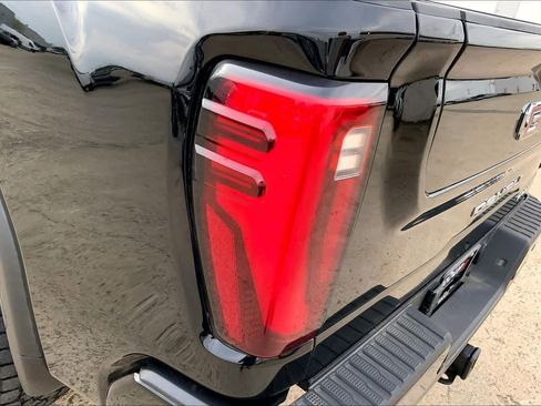 Used 2024 GMC Sierra 2500 Denali w/ Denali Reserve Package image 29