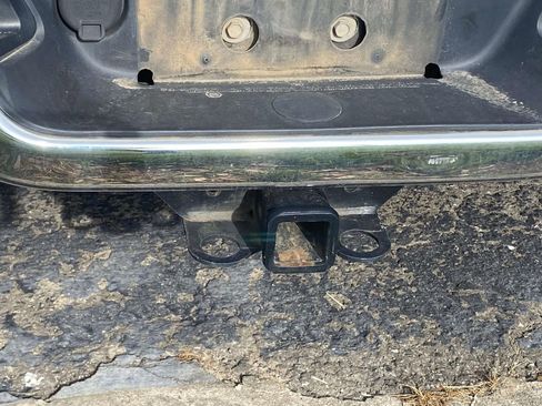 Used 2019 RAM 1500 Tradesman w/ Chrome Appearance Group RWD image 9