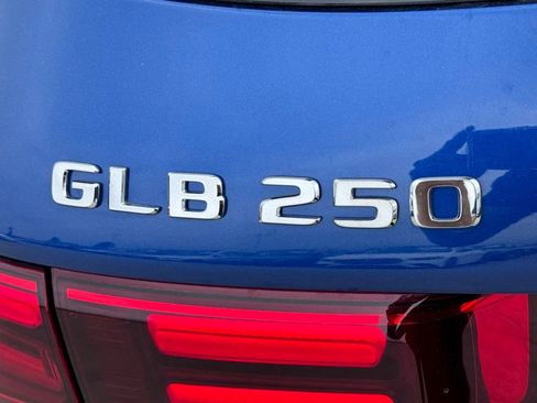 Used 2024 Mercedes-Benz GLB 250 image 15