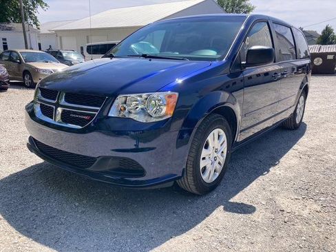 Used 2016 Dodge Grand Caravan SE w/ Quick Order Package 29E SE FWD image 2