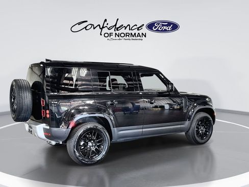 Used 2025 Land Rover Defender 110 S AWD/4WD image 9