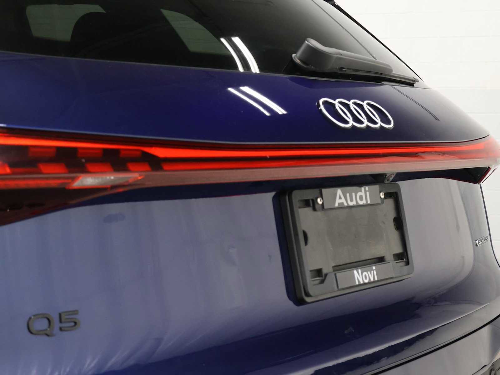 Certified 2025 Audi Q5 Premium Plus AWD/4WD image 8