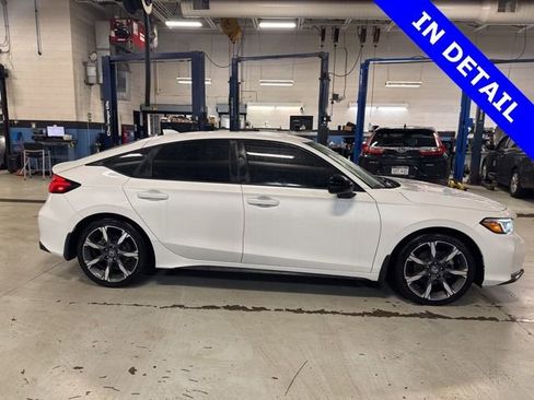 Certified 2025 Honda Civic Sport Touring image 13