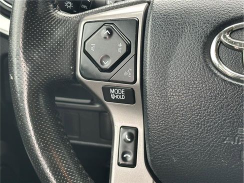 Used 2016 Toyota Tacoma SR5 AWD/4WD image 20