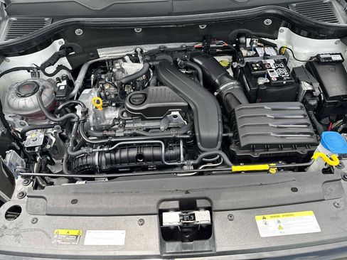 Certified 2025 Volkswagen Taos S FWD image 22