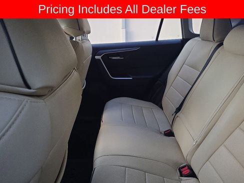 Used 2025 Toyota RAV4 XLE AWD/4WD image 13
