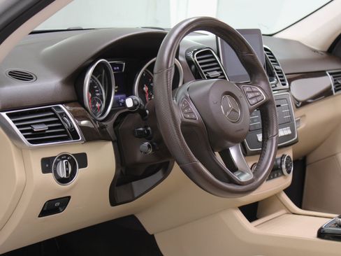 Used 2016 Mercedes-Benz GLE 350 w/ Premium Package image 32