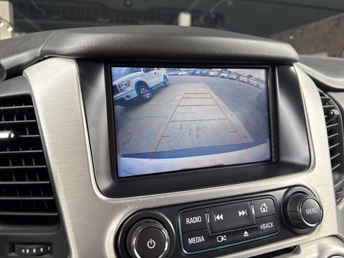 Used 2020 GMC Yukon XL SLE w/ SLE Value Package image 5