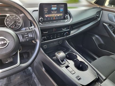 Used 2023 Nissan Rogue S image 14
