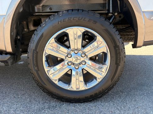 Used 2019 Ford F150 King Ranch w/ Equipment Group 601A Luxury AWD/4WD image 9
