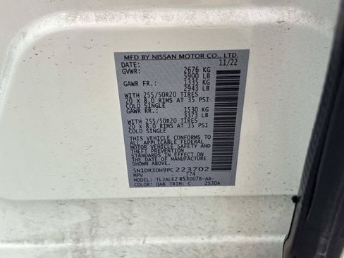Used 2023 Nissan Pathfinder Platinum FWD image 12