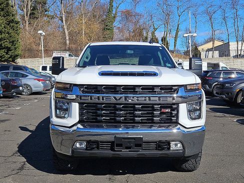 Used 2023 Chevrolet Silverado 2500 LT w/ Convenience Package image 2