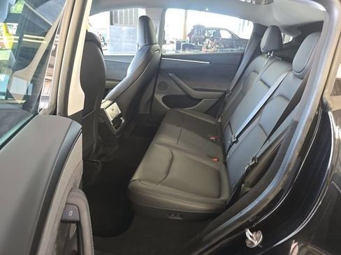 Used 2026 Tesla Model Y AWD image 10