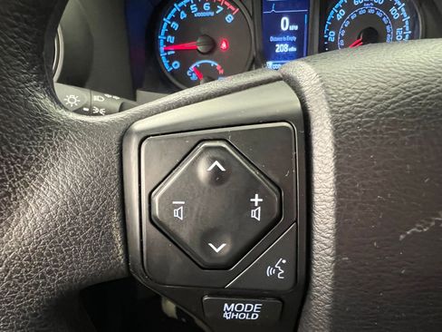 Used 2021 Toyota Tacoma SR w/ SR Convenience Package image 15