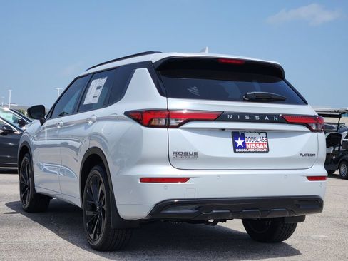New 2026 Nissan Rogue Platinum AWD/4WD image 4