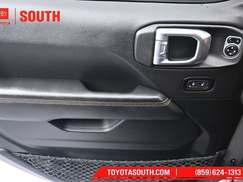 Used 2021 Jeep Gladiator Mojave w/ Dual Top Group AWD/4WD image 24