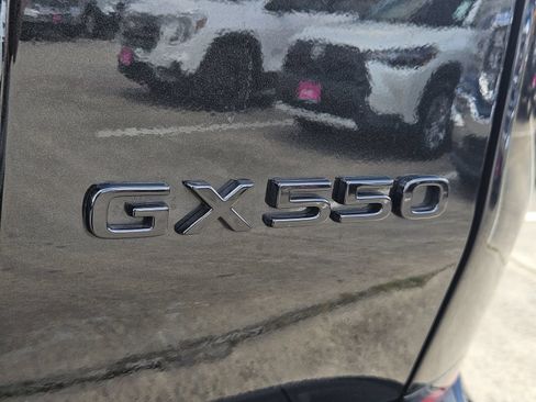 Used 2026 Lexus GX 550 w/ Accessory Package (2T) AWD/4WD image 11