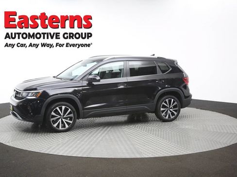 Used 2024 Volkswagen Taos SE FWD image 55