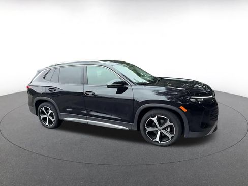 Used 2026 Volkswagen Tiguan SE FWD image 2