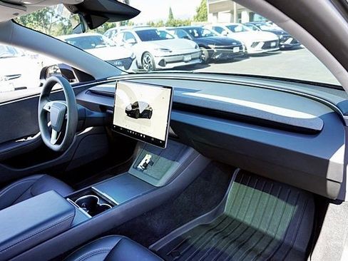 Used 2024 Tesla Model 3 Standard Range RWD image 10