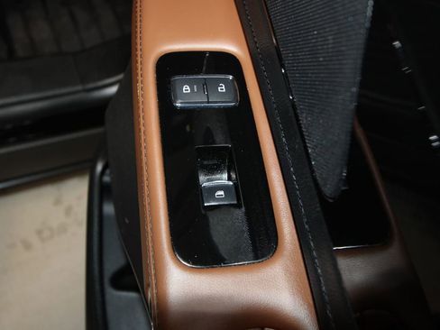 Used 2023 Lincoln Aviator Reserve w/ Equipment Group 201A image 28