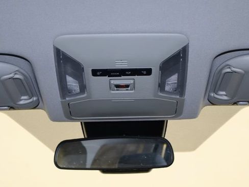 Used 2025 Toyota RAV4 XLE FWD image 22