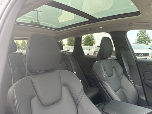Certified 2024 Volvo XC60 B5 Plus w/ Protection Package Premier AWD/4WD image 13