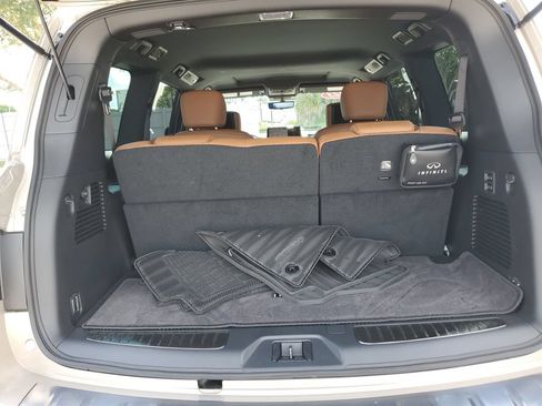 Used 2023 INFINITI QX80 Sensory w/ Cargo Package AWD/4WD image 14