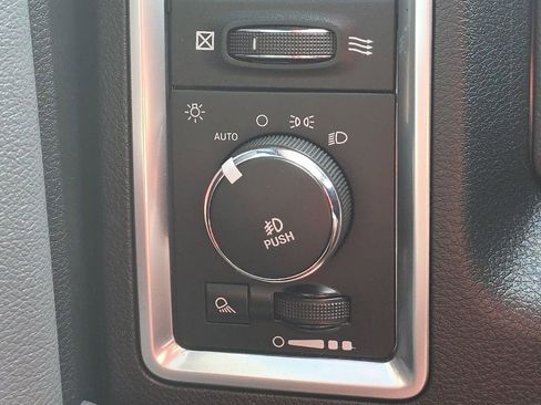 Used 2017 RAM 2500 Big Horn w/ Sport Appearance Group AWD/4WD image 21