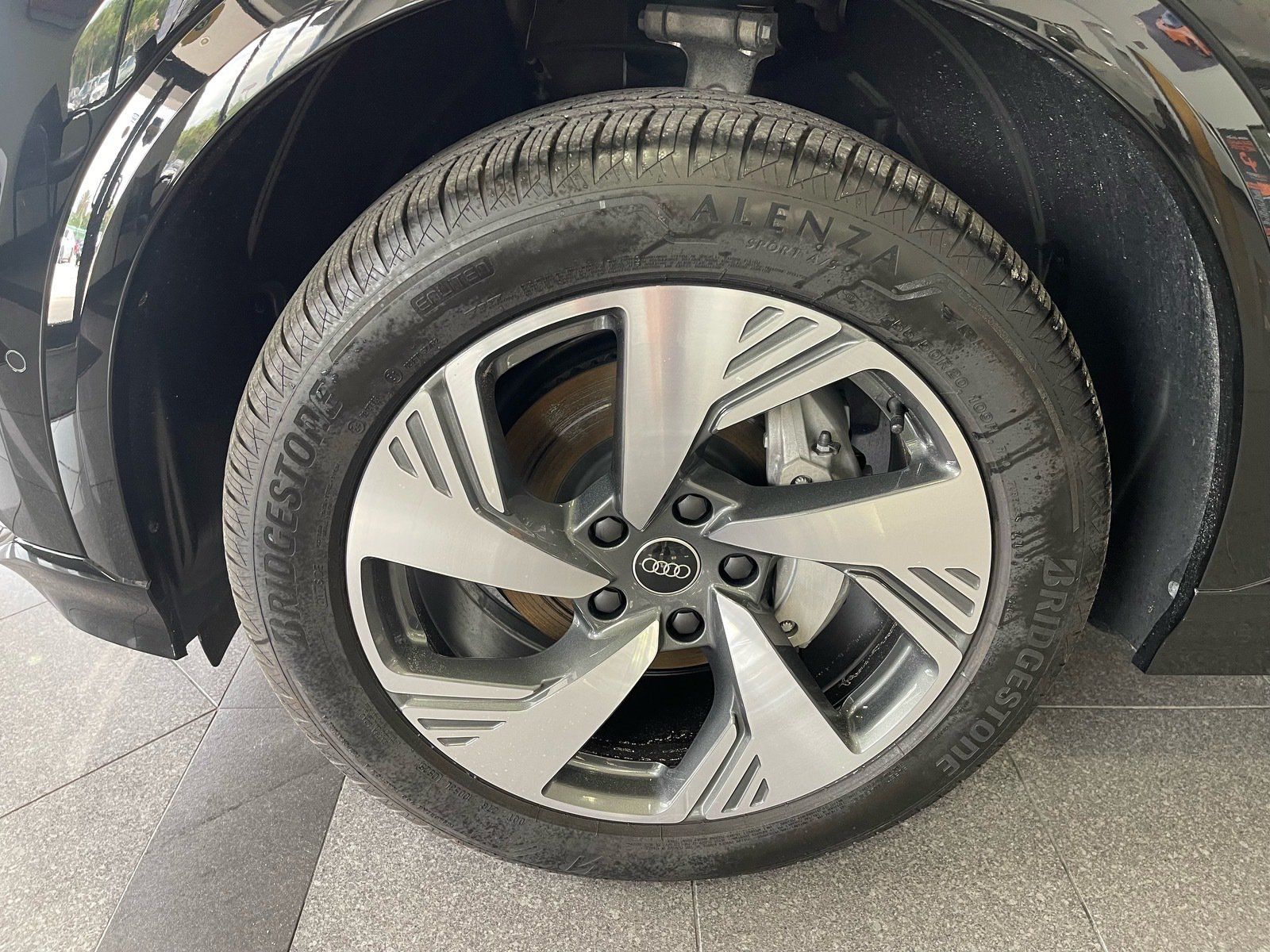 Used 2025 Audi Q6 e-tron Premium Plus w/ Premium Plus AWD/4WD image 21