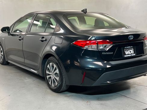 Used 2020 Toyota Corolla LE w/ Protection Package FWD image 3