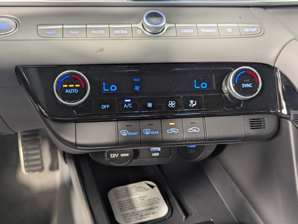 New 2026 Hyundai Elantra SEL FWD image 20